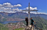 61 Alla croce di vetta del Corno Birone (1116 m) con splendida vista panoramica su Lecco, i suoi laghi, i suoi monti